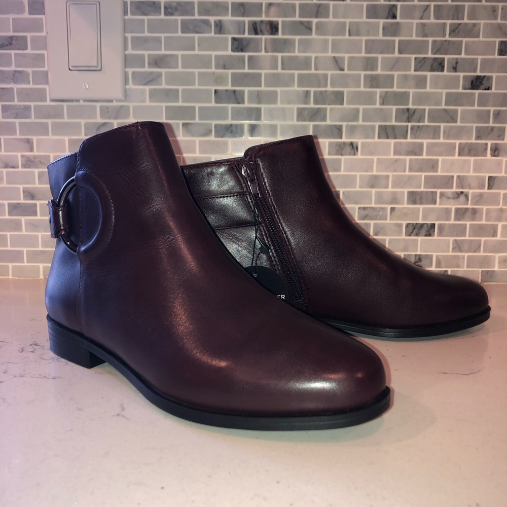 NWT Never Worn Booties
